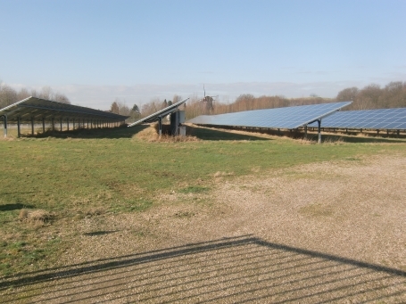 Neukirchen-Vluyn : ENNI-Solarpark Mühlenfeld